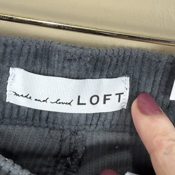 NWT LOFT The Straight High Rise Gray Corduroy Pants Womens Sz 27 - Picture 3 of 5